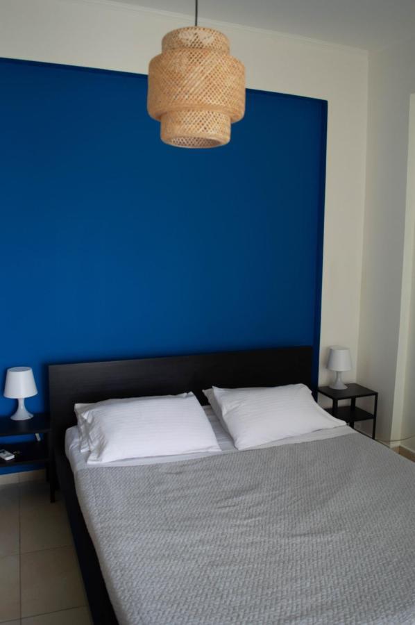Blue And White Daire Schinias Dış mekan fotoğraf