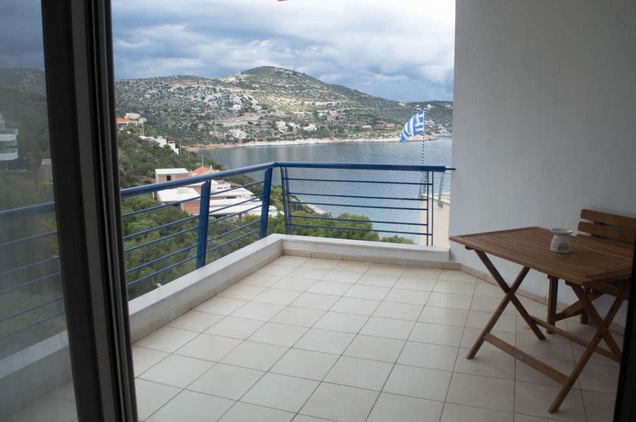 Blue And White Daire Schinias Dış mekan fotoğraf